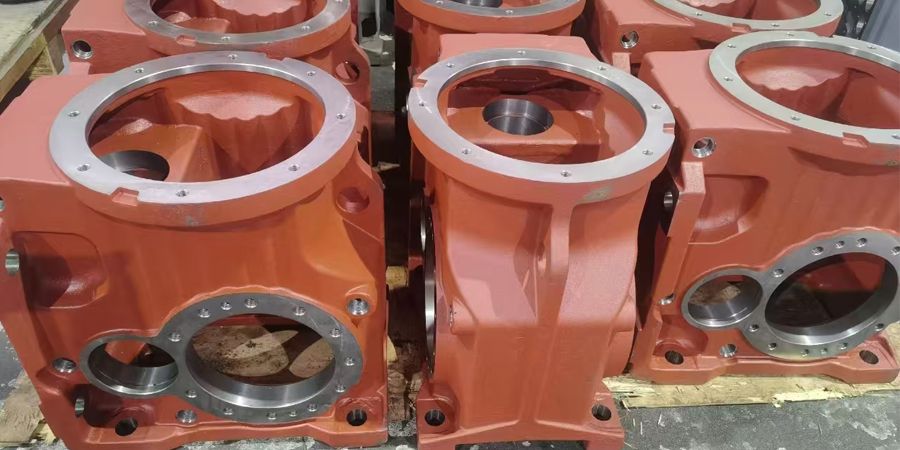 Sand casting cast iron gear reducer housing