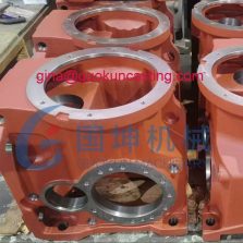China sand casting cast iron gear reducer housing factory